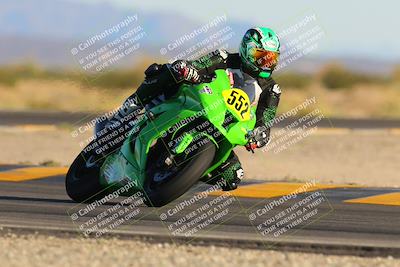 media/Oct-29-2022-CVMA (Sat) [[14c0aa3b66]]/Race 11 Amateur Supersport Open/